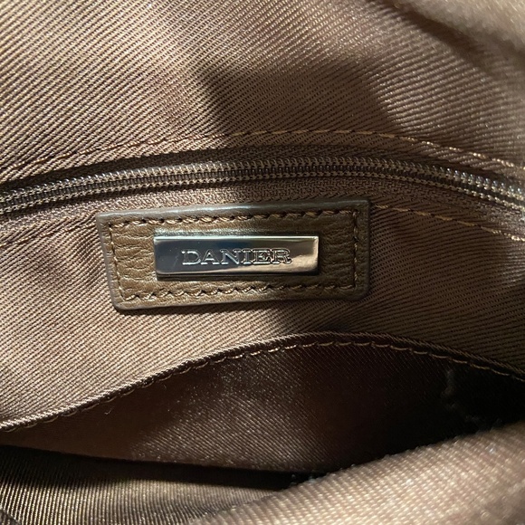 Danier Brown Leather Crossbody/Shoulder Bag – Genuine Leather Canadian Brand - Picture 12 of 12